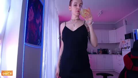 Snapshot of goddess_elpisfoxter chatting on June 5, 2026, 3:35 am Elpis Foxter online show from June 5, 2026, 3:35 am