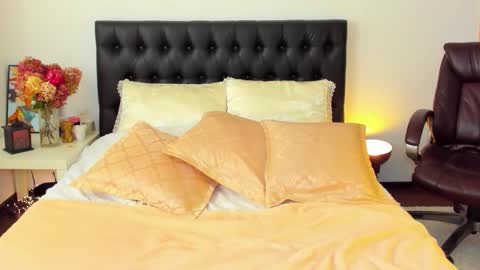 Katrin online show from September 18, 2025, 3:41 am