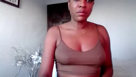 Snapshot of goddess_xandra_xquisite chatting on January 2, 2025, 11:52 am Xandra The Goddess online show from January 2, 2025, 11:52 am