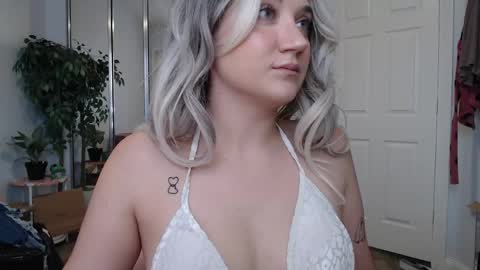 Snapshot of goddessemmy chatting on May 19, 2026, 6:25 pm Goddess Emmy online show from May 19, 2026, 6:25 pm