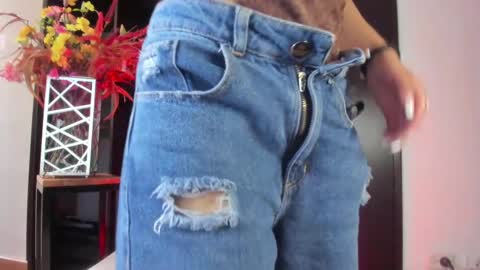 Julieta online show from February 27, 2025, 7:26 pm