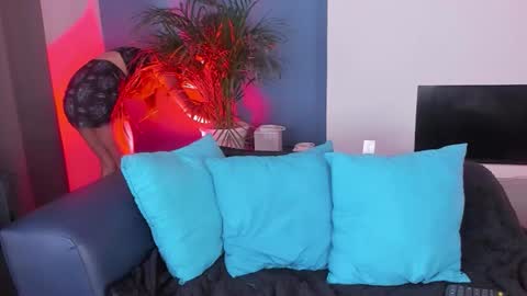 Julieta online show from September 19, 2025, 7:25 pm