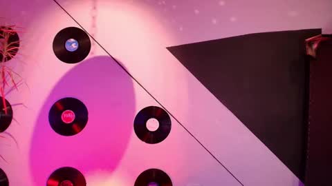 Julieta online show from November 17, 2025, 6:35 pm