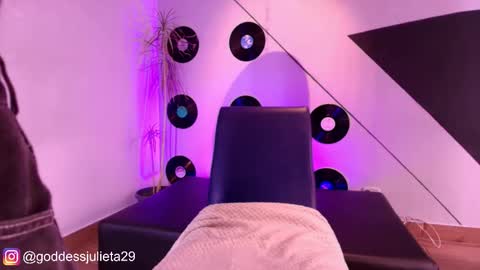 Julieta online show from March 22, 2026, 6:22 pm