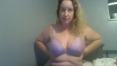 Crystal online show from December 6, 2024, 3:08 am