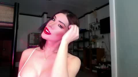 Eva online show from December 4, 2024, 2:53 am