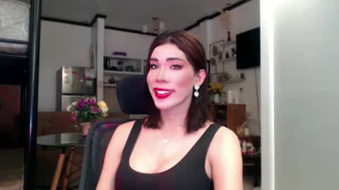 Eva online show from December 14, 2024, 11:01 pm
