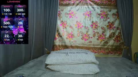 Layla Salvardor online show from October 14, 2025, 9:10 am