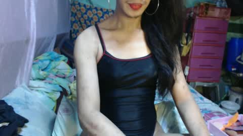 Snapshot of goddesssonyaxxx chatting on March 2, 2025, 7:43 am KENNY DOLL online show from March 2, 2025, 7:43 am
