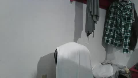 Snapshot of goinwild8900 chatting on December 26, 2024, 6:52 am goinwild8900 online show from December 26, 2024, 6:52 am