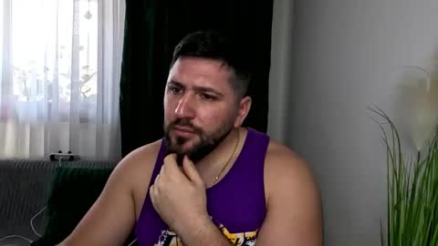 gold_alpha_boy online show from April 4, 2026, 12:46 pm