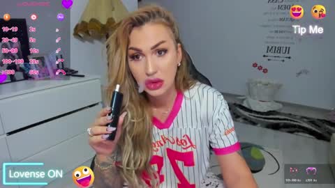 Nicole.. online show from March 29, 2026, 12:43 am