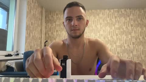 Golden boyyy21 online show from February 1, 2025, 10:48 am