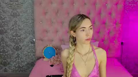 Snapshot of golden_girl__ chatting on July 6, 2026, 1:46 am golden girl online show from July 6, 2026, 1:46 am