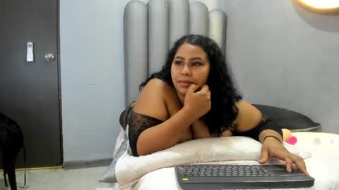 Snapshot of golden_kiss23 chatting on June 13, 2026, 8:34 am GoldenKiss online show from June 13, 2026, 8:34 am