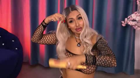 GoldenAmberX online show from November 29, 2025, 5:54 am