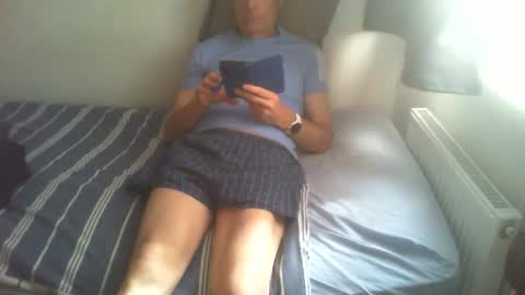 Snapshot of goldenb02 chatting on May 28, 2026, 9:17 am Goldenb02 online show from May 28, 2026, 9:17 am