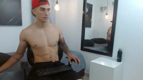 Snapshot of goldendesirex_ chatting on April 4, 2026, 7:00 pm online show from April 4, 2026, 7:00 pm