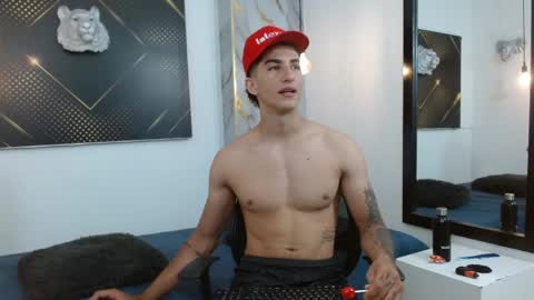 Snapshot of goldendesirex_ chatting on April 7, 2026, 7:14 pm online show from April 7, 2026, 7:14 pm