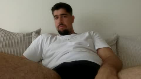 Snapshot of goldenglove35 chatting on July 2, 2026, 9:04 am Golden-Glove online show from July 2, 2026, 9:04 am