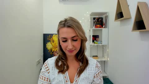 Olivia online show from January 31, 2025, 3:30 am