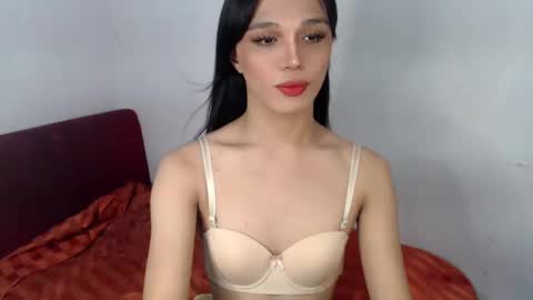 Lily is Gold online show from February 16, 2025, 3:04 am