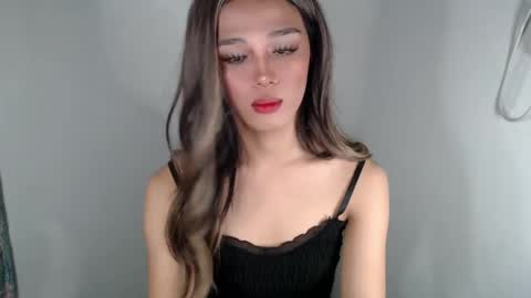 Lily is Gold online show from February 28, 2025, 2:53 am