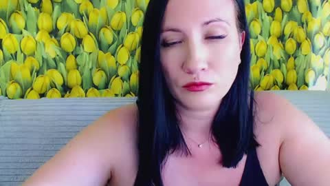 Snapshot of goldmoonn chatting on July 4, 2026, 3:07 pm goldmoonn online show from July 4, 2026, 3:07 pm