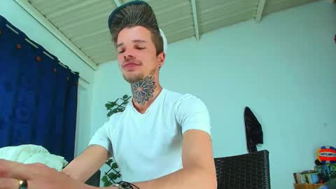 Goldy Loyal93 online show from September 18, 2025, 10:12 pm