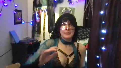 goldynsilvyrempress online show from April 25, 2026, 7:22 am