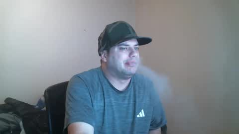 Snapshot of goleafzgo chatting on December 17, 2025, 4:18 am goleafzgo online show from December 17, 2025, 4:18 am