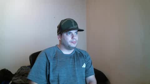 Snapshot of goleafzgo chatting on December 18, 2025, 2:17 am goleafzgo online show from December 18, 2025, 2:17 am