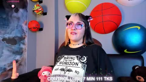 Snapshot of gomory_kitty chatting on May 5, 2026, 4:37 pm gomory_kitty online show from May 5, 2026, 4:37 pm