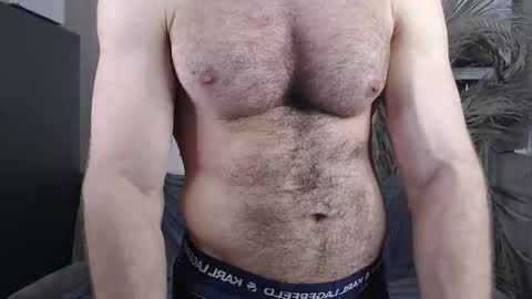 Snapshot of gonzotrash chatting on January 6, 2026, 10:12 pm GonzotrasH online show from January 6, 2026, 10:12 pm