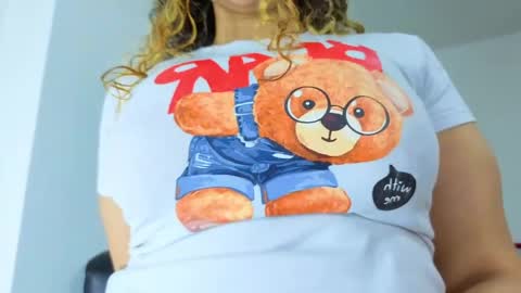 Goodgirlxxxl online show from April 21, 2026, 11:40 pm