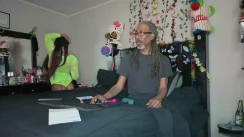 GoodieTimes1 Mrs. Bonnie  Mr. Clyde online show from April 26, 2026, 8:23 am