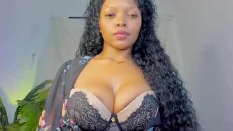 Dominique online show from February 11, 2025, 9:25 pm