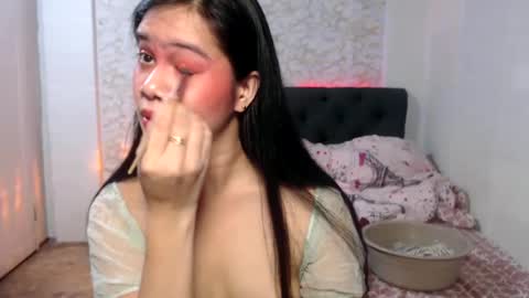 geneviev online show from December 7, 2024, 5:20 pm