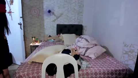 geneviev online show from November 23, 2025, 7:46 pm