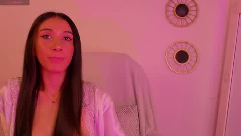 Rose  online show from January 7, 2025, 8:52 pm