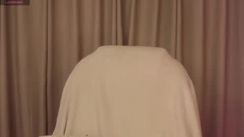 Rose  online show from February 28, 2025, 8:53 am