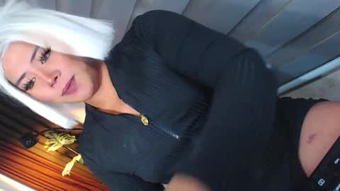 Samantha online show from March 15, 2026, 1:17 pm