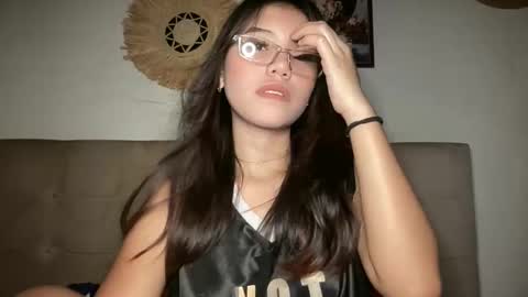 Lyn online show from March 30, 2026, 3:51 am