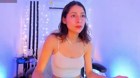 i am Jessi  I love animals and drawing I hope to get along with everyone. XOXO online show from April 22, 2026, 8:10 pm