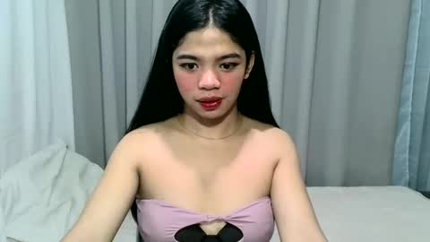 gorgeouspinay_gwen online show from March 21, 2026, 12:15 am