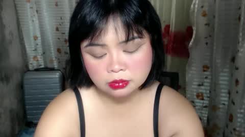 Snapshot of gorgeuos_mae chatting on May 28, 2026, 5:43 pm MAE online show from May 28, 2026, 5:43 pm