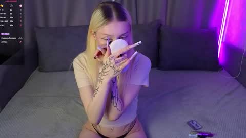 Snapshot of goth__tv chatting on March 18, 2026, 11:13 am Violeta online show from March 18, 2026, 11:13 am