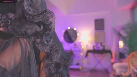 sophie  Special celebration a the beach 300k followers 3011 and 0112   online show from November 14, 2025, 8:29 pm