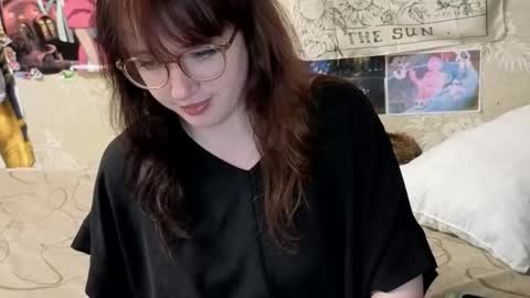 Amy online show from September 15, 2025, 9:04 pm