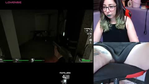 Snapshot of gothic_cutie chatting on April 21, 2026, 7:50 pm gothic_cutie online show from April 21, 2026, 7:50 pm